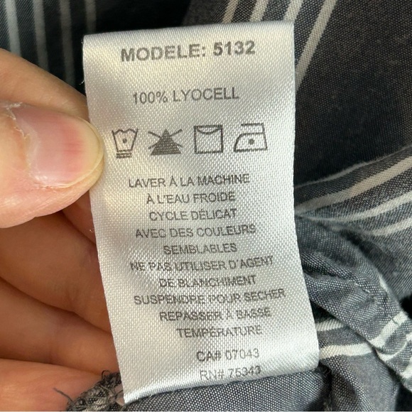 Tahari Gray White Striped Oversized Blouse Size Medium - Picture 9 of 10